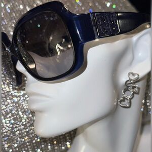 FENDI Navy Sunglasses w/Textured Inlaid Logo on Arms. Beautiful&Lovingly Used.